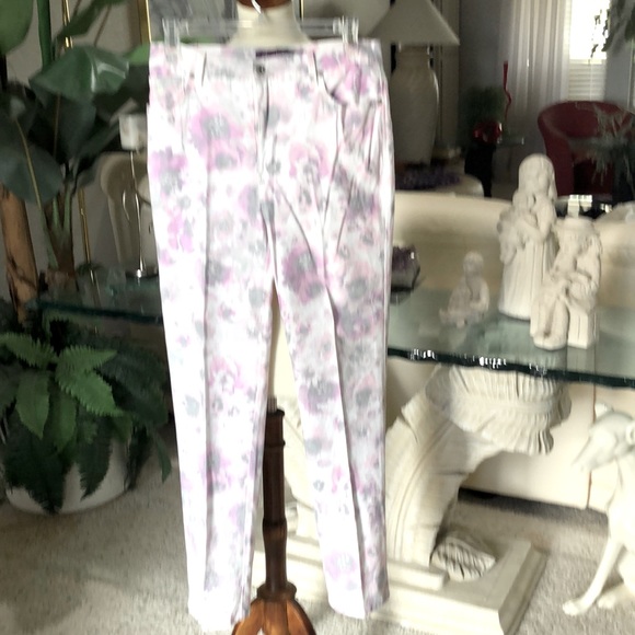 SZ 6 NWOT SOFT PRINT Gloria Vanderbilt Amanda GREAT SUMMER PANTS. LINEN LOOK - Picture 1 of 7
